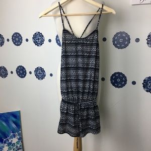 🎈Sale 🎈2 for $10 Xhilaration black white boho spaghetti strap romper stretch S